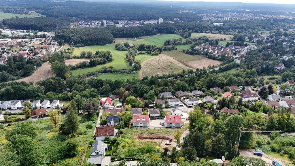 Drohnenaufnahme Lage Strengenberg / Bierweg 8 mit Weitblick über Rückersdorf